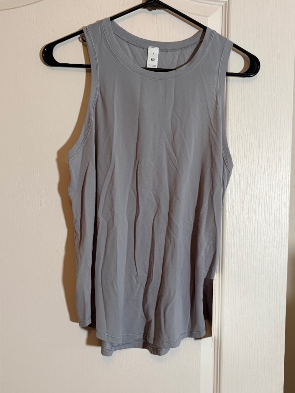 Lululemon High Neck Run and Train Tank. NWT Rare, SZ 8 Color Rhino Gray